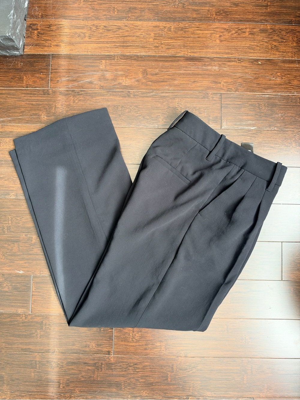 Aritzia Wilfred Effortless Crepette Pants Black Size 4 30”
